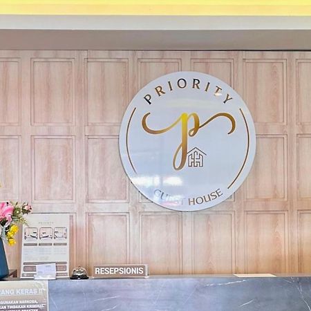 Priority Guest House Samarinda Dış mekan fotoğraf